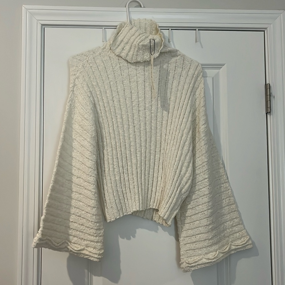 Cropped sweater nwt